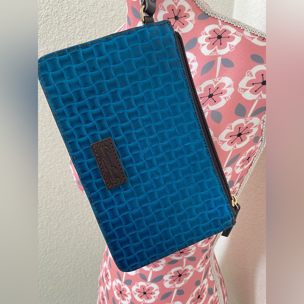 DOONEY Blue Textured Crossbody Bag